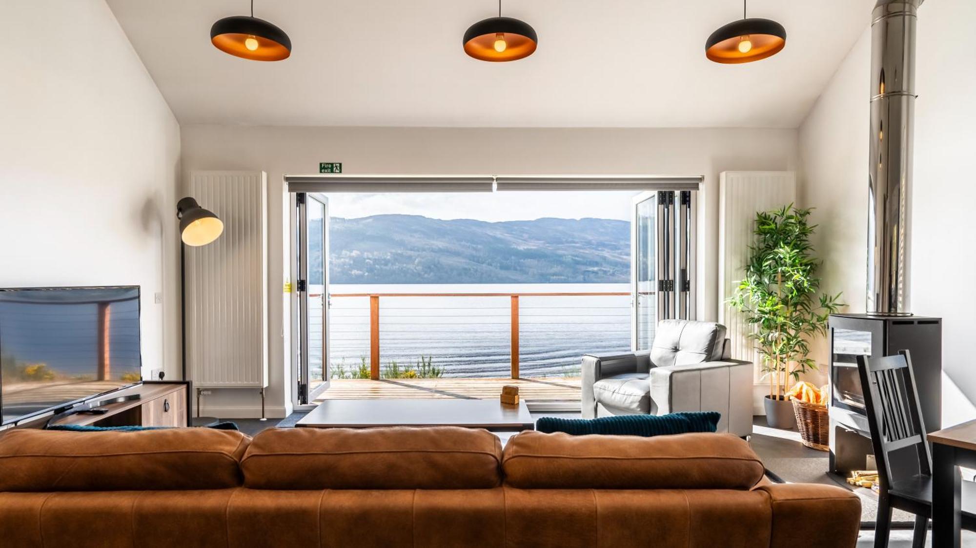 Shoreland - Cherry Apartment